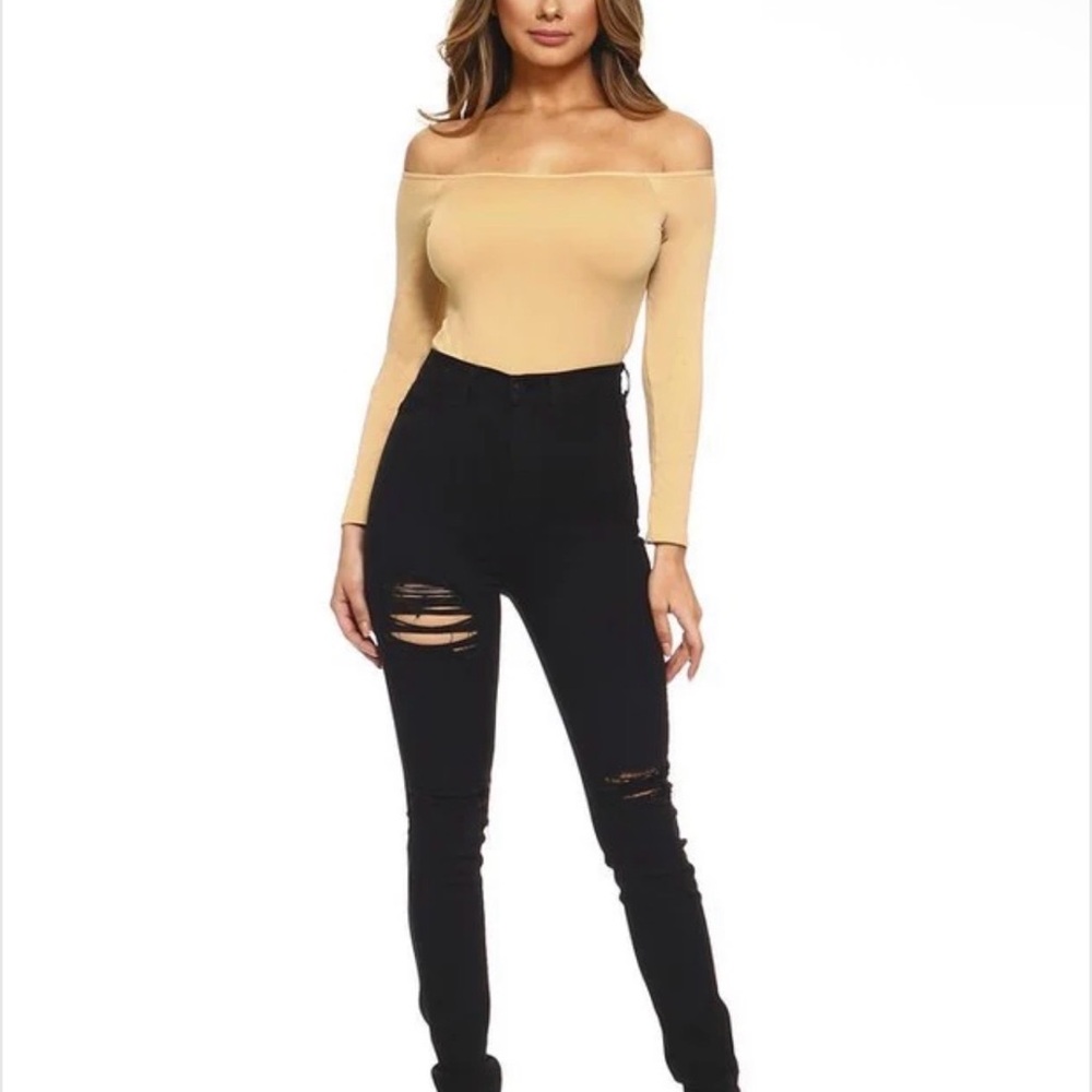 Off-Shoulder Long Sleeve Beige Bodysuit - Picture 4 of 4